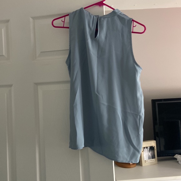 Vince Camuto high neck light blue shirt size S perfect condition - Picture 2 of 3